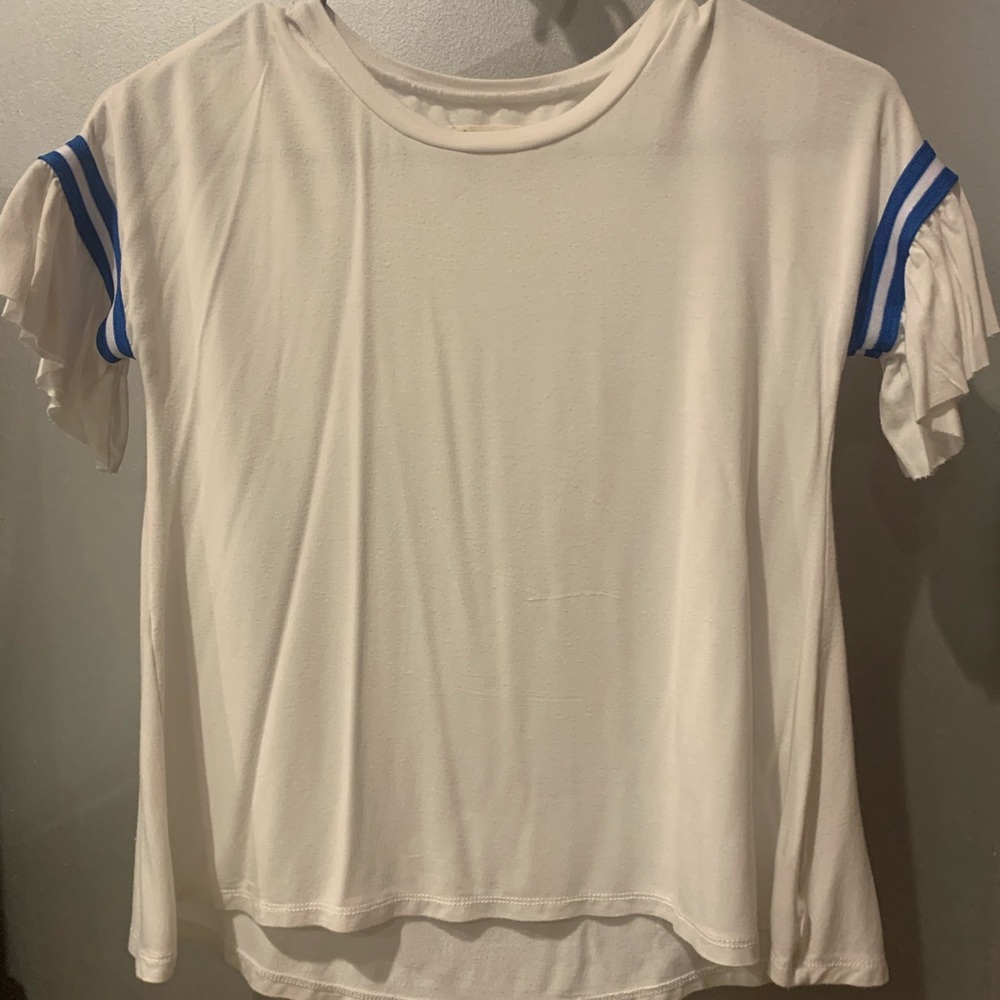 Stretchy White flowing tee